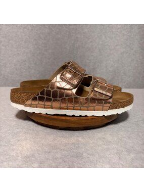 Birkenstock Arizona Gator Gleam Copper Rose Gold Sandals Metallic Size 7 38 EU